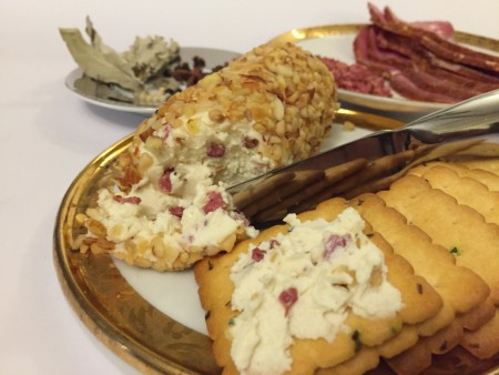 /products/cheese-log-sizzled-beef-bacon/