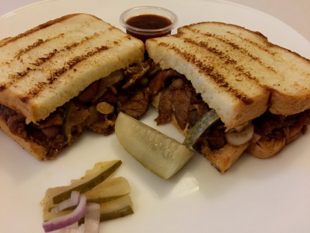 /products/roast-beef-sandwich/
